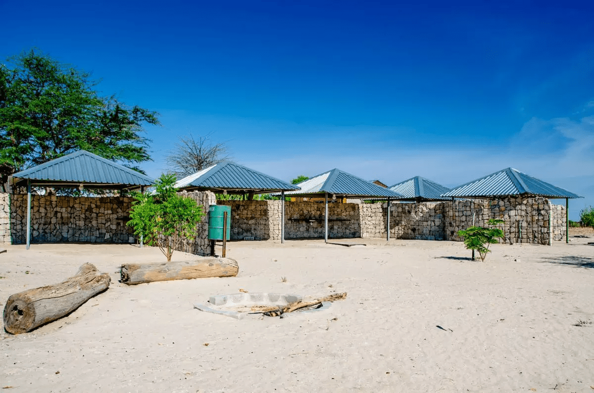 xscreen_shot_2017-07-31_at_1.33.47_pm1.png.pagespeed.ic_.z6kRSv9Xlp a small building with a roof and a tree